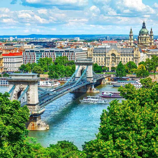https://monolit.internettasarimi.com/wp-content/uploads/2020/01/budapest-1-640x640.jpg